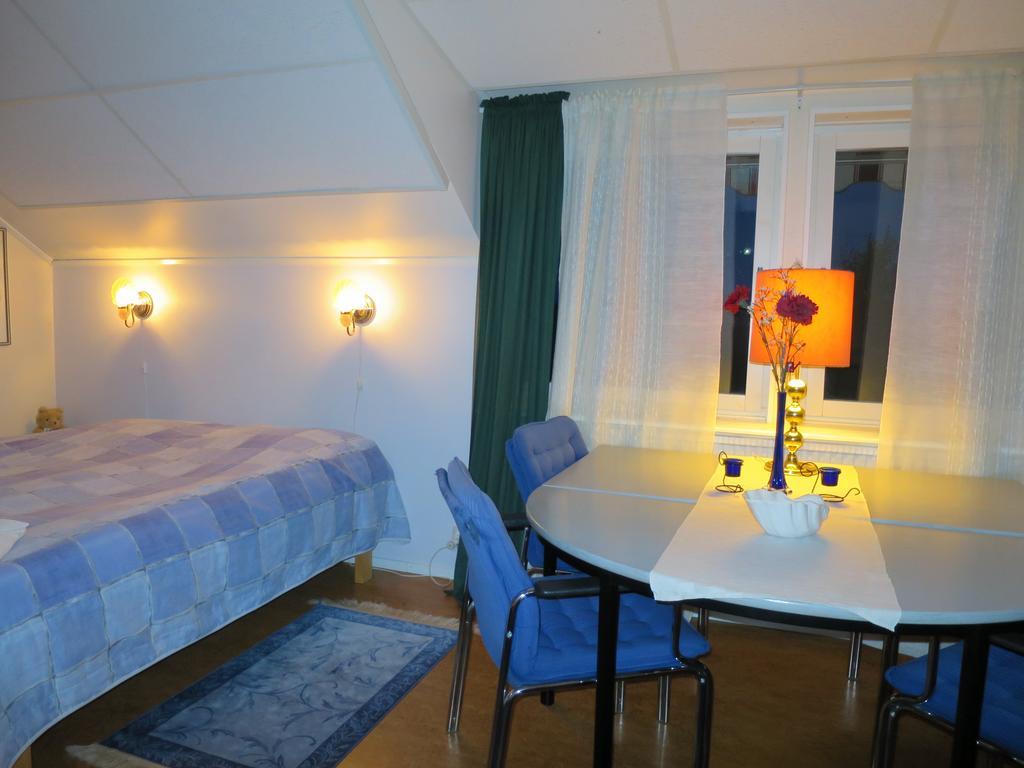 Dessans Cafe & Logi Otel Pello Oda fotoğraf