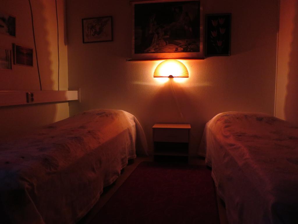 Dessans Cafe & Logi Otel Pello Oda fotoğraf